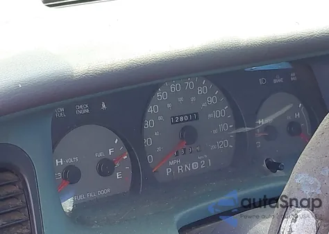 1999 Mercury Grand Marquis Gs z USA, uszkodzony, nr VIN 2MEFM74W7XX734151